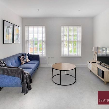 Eton, Windsor - 1 Bedroom First Floor Apartment - Parking Екстер'єр фото